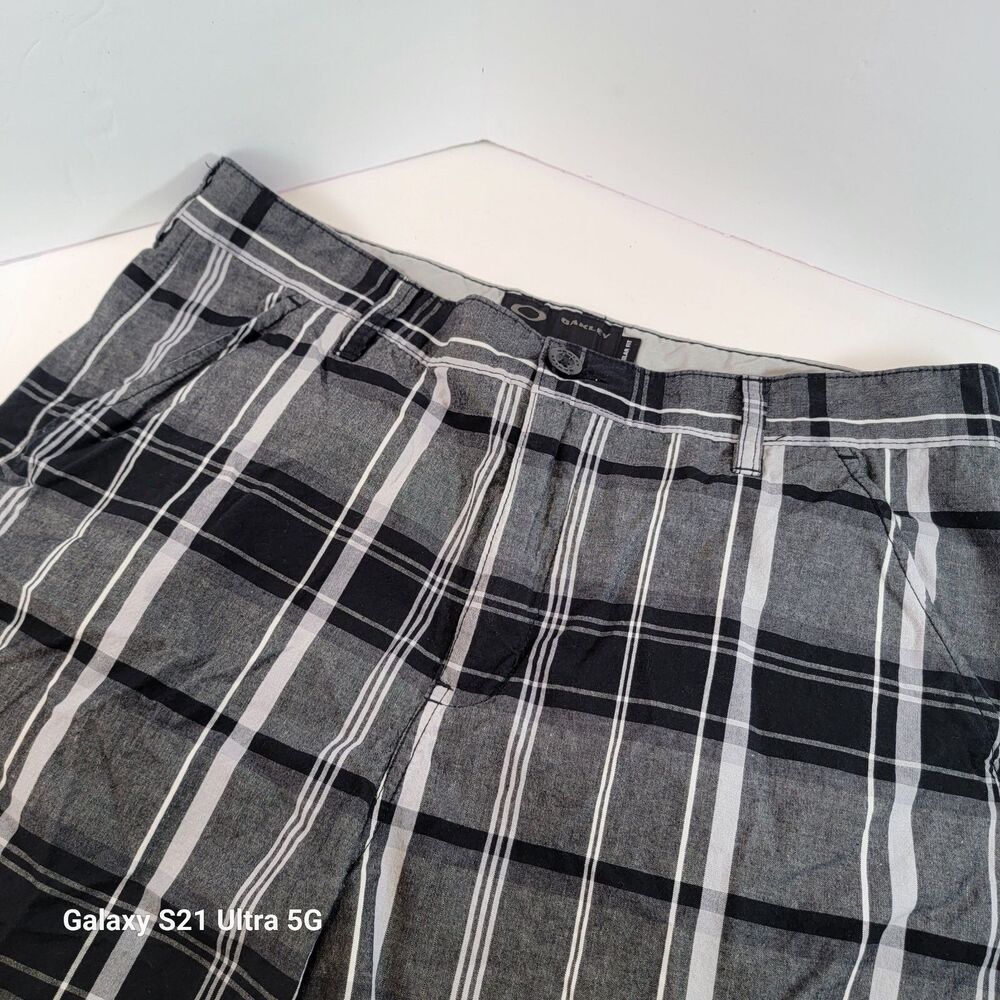 Oakley Board Shorts Black White Checked Size 36W Regular Fit